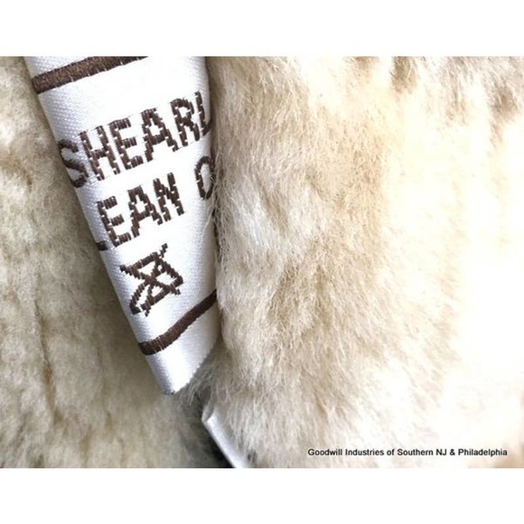 COPY - Vintage Calafate Aviation Women's Bomber Jacket - Picture 13 of 13